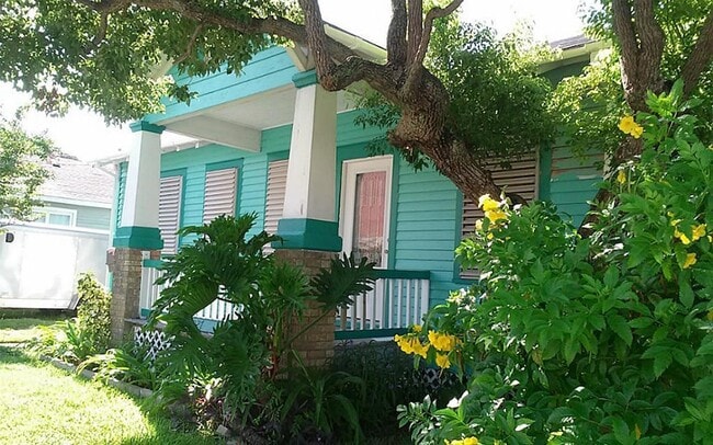 Photo - 4027 Avenue R House