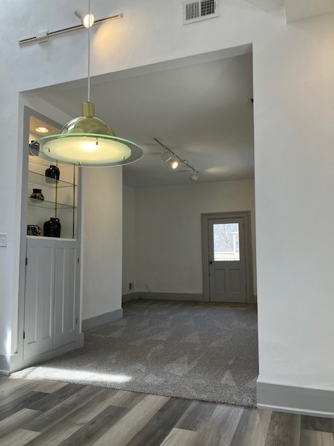 Large living room - 916 N Church St