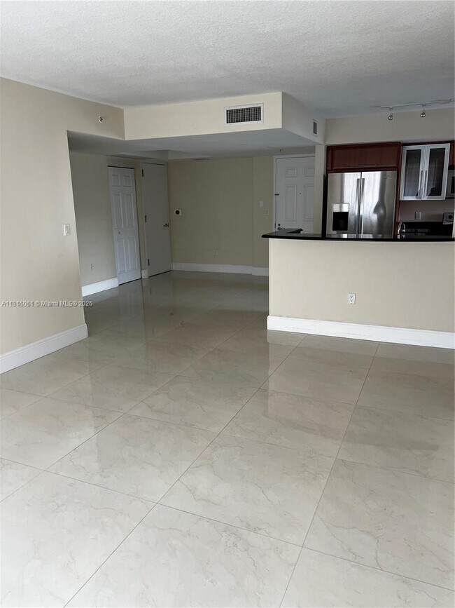 Foto del edificio - 3232 SW 22nd Terrace