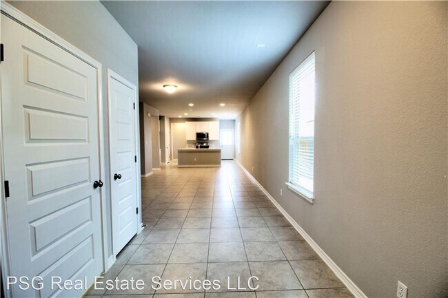 Building Photo - 4 br, 2 bath House - 212 Syrah Ct