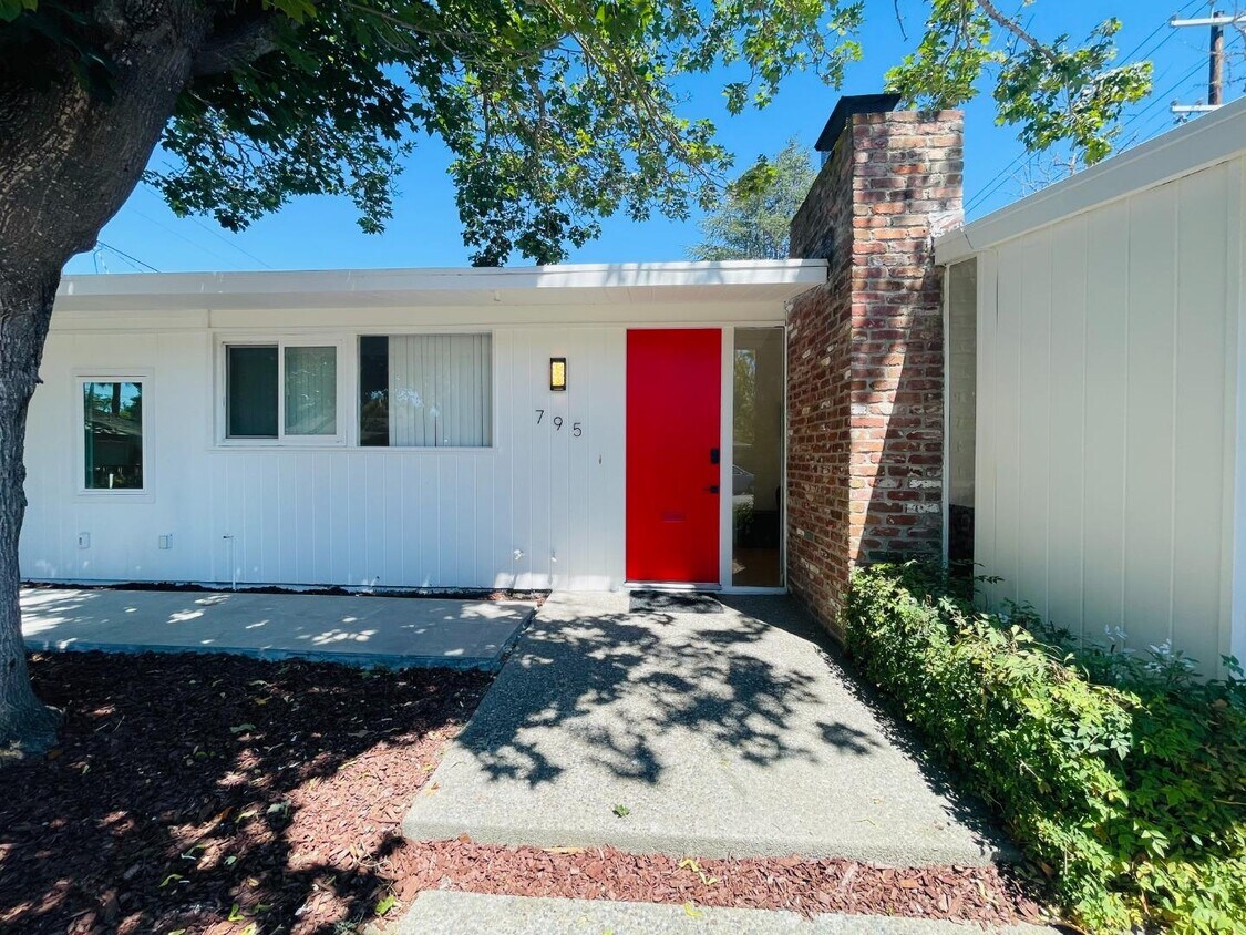 Foto principal - 795 Greer Rd