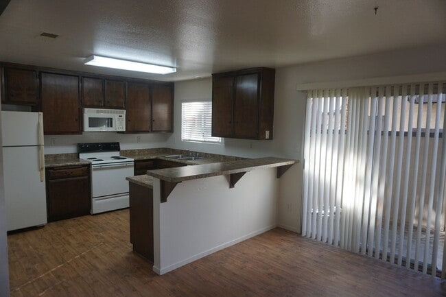 Building Photo - 4508 Maybrook Ave