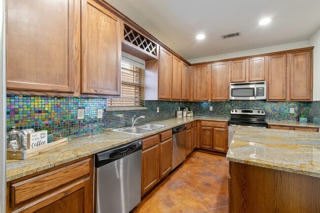 Foto del edificio - * MOVE IN SUMMER 7/19/2027 * 5 Bed 3 Bath ...