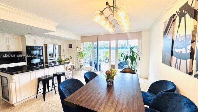 Foto del edificio - 903 NE 27th Ave