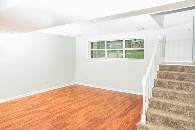 Building Photo - 1167 Tatesbrook Dr
