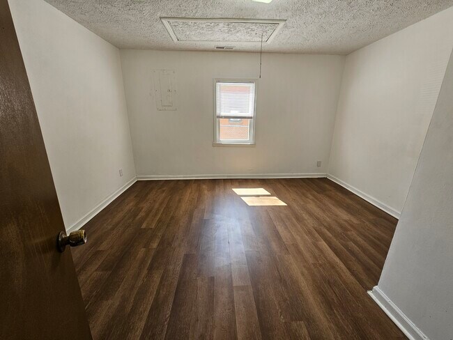 Foto del edificio - 207 Rogers St