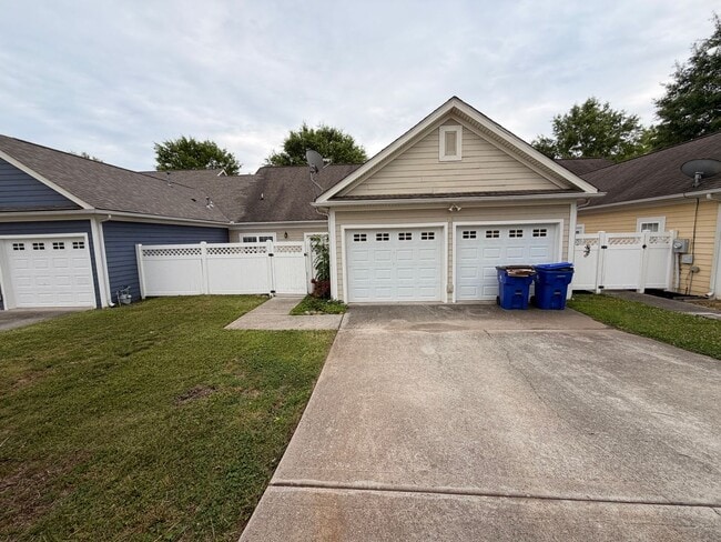 Building Photo - Charming 3-Bedroom Home in The Preserve at Oak Ridge – Resort-Style Amenities!