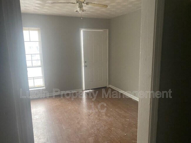 Foto del edificio - 3277 Spring Valley Cove