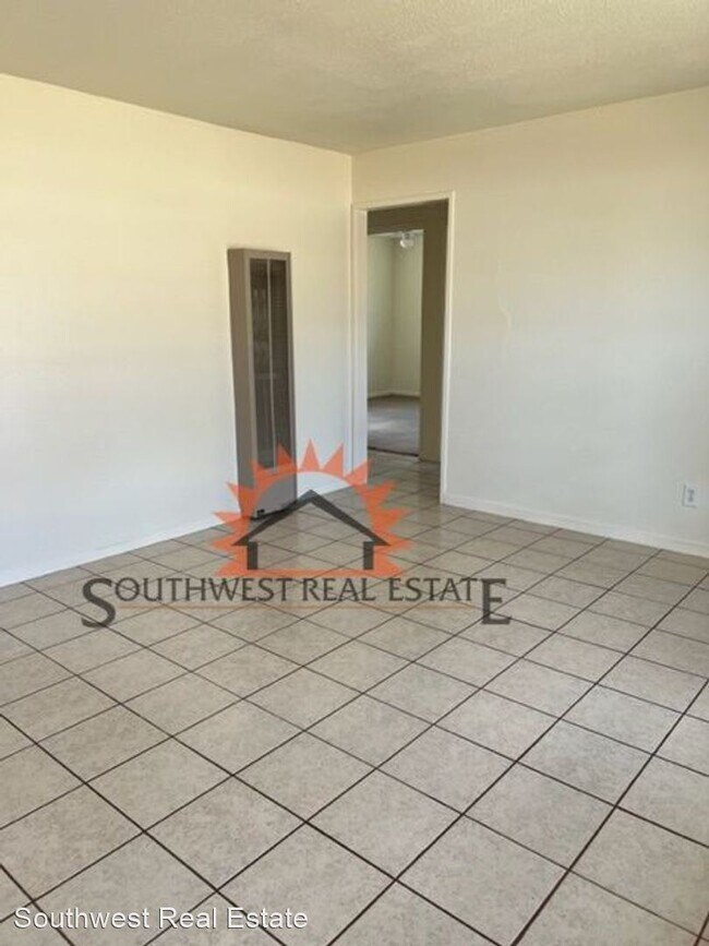 Building Photo - 2 br, 1 bath House - 117 W. Manana Blvd.