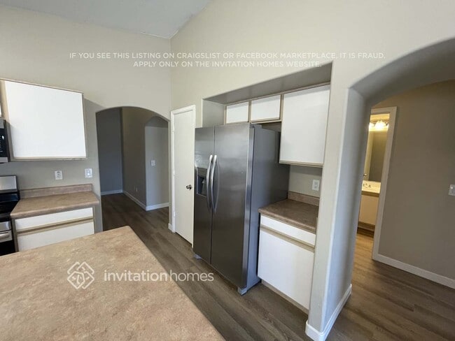 Building Photo - 146 N 223rd Ave