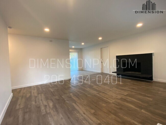 Foto del edificio - Ready to Move in Refreshed Ramber!