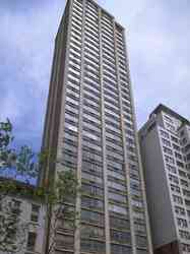 Foto principal - 353 E 72nd St