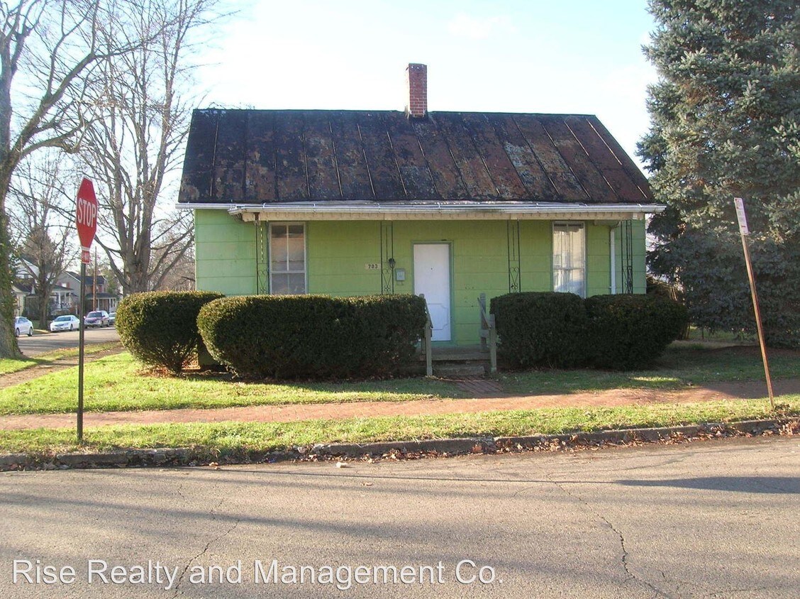 Primary Photo - 2 br, 1 bath House - 703 MADISON AVE