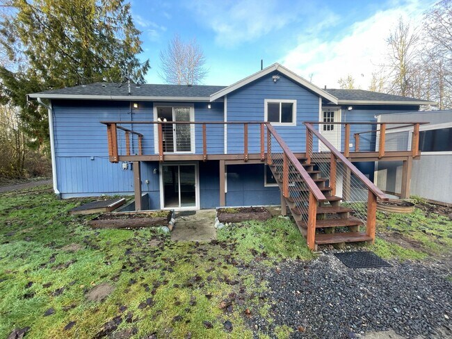 Building Photo - 5-Bed, 3-Bath Modern Living in Graham, WA