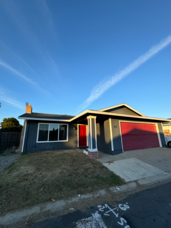 Building Photo - 1450 Whyler Rd