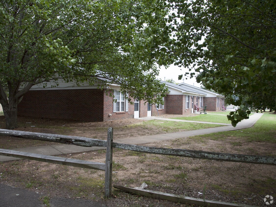 Primary Photo - Charles Lea Center