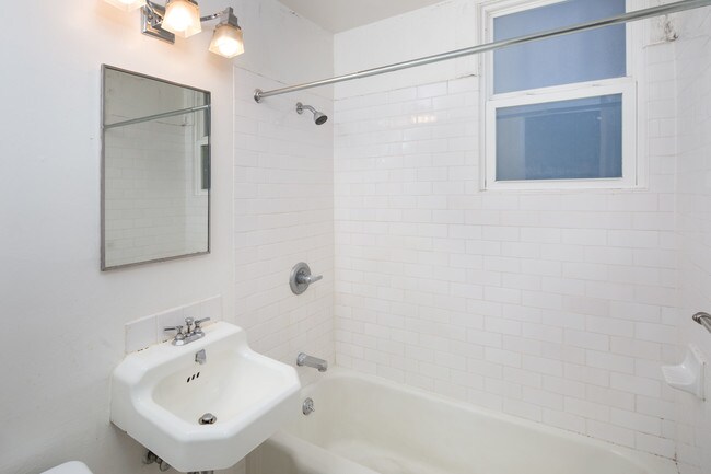 Foto del edificio - 1534 Taylor St