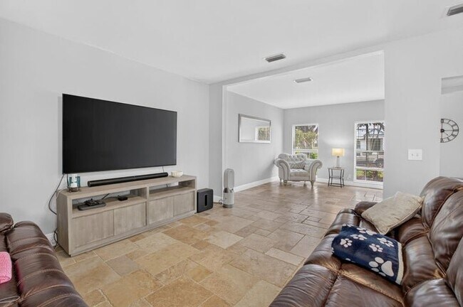 Building Photo - 3870 Sabal Lakes Rd