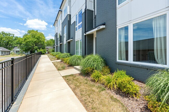 Building Photo - 808 Vibe Pl