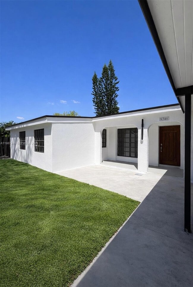 Building Photo - 9341 Marine Dr