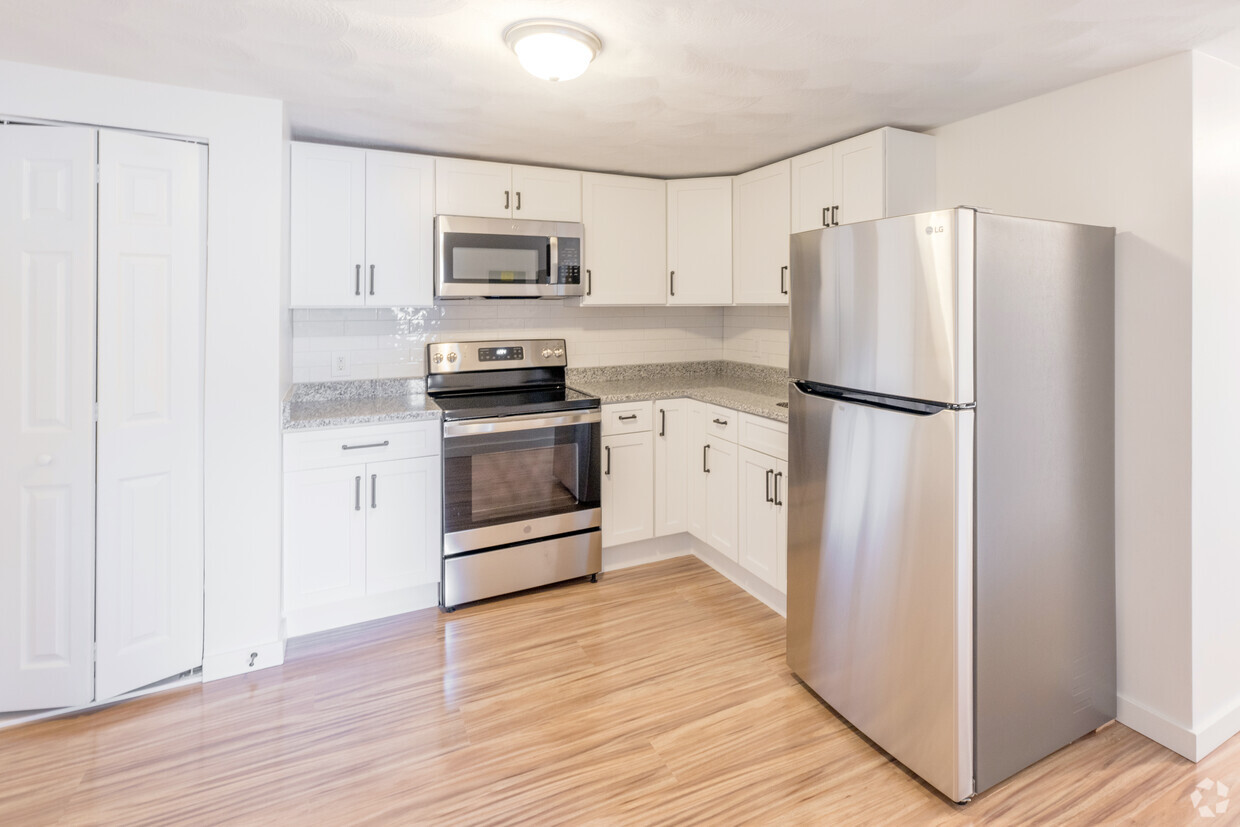 2 BR, 1 BA, 1er piso - 855 Providence St