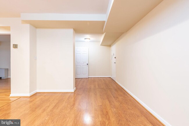 Foto del edificio - 7400 Lakeview Dr