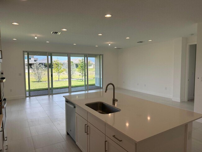 Foto del edificio - 1346 Harvester Xing