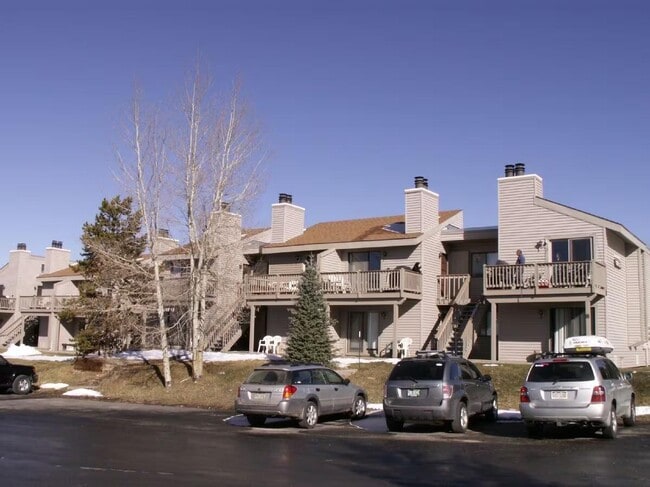 Building Photo - 203 E Meadow Mile