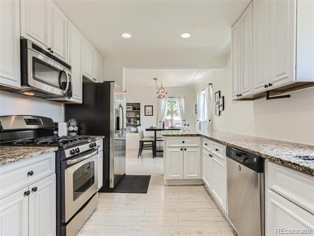 Building Photo - 2770 W 40th Ave