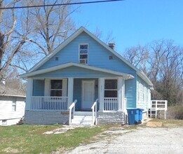 Building Photo - 2421 Main St