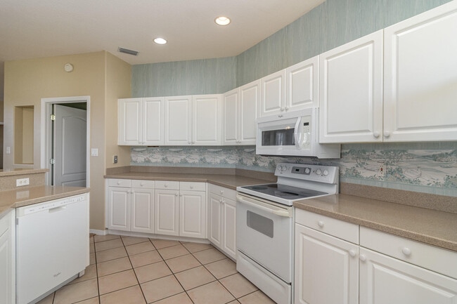 Building Photo - 4930 Oakleaf Ct