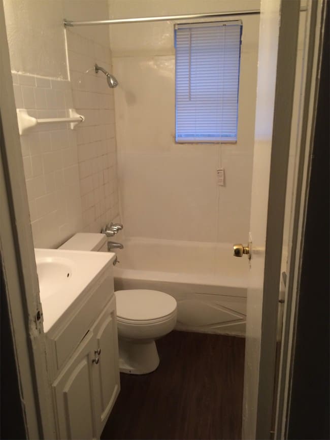 309 SW 5th St Unit 09, Grand Prairie, TX 75051 Room for Rent in Grand