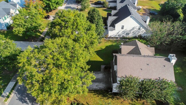 Building Photo - Coming Soon....Spacious 3BR/2.5BA Home in ...