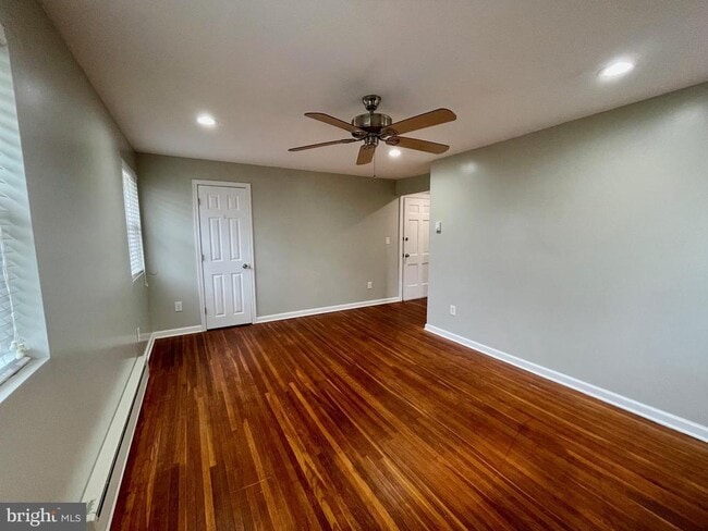 Foto del edificio - 412 E Providence Rd