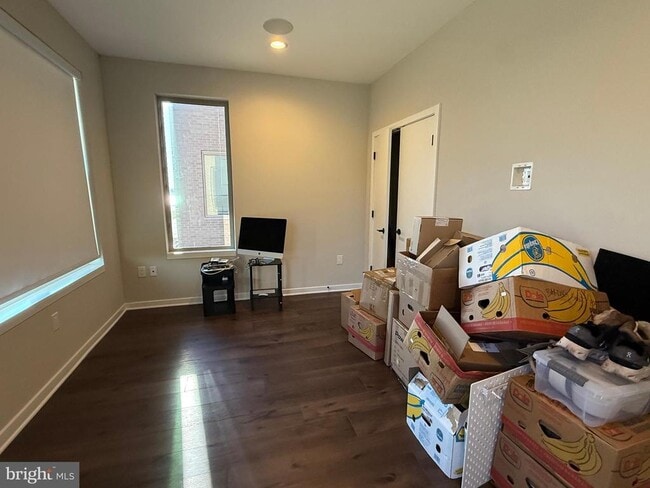 Building Photo - 3119 Pierview Ln