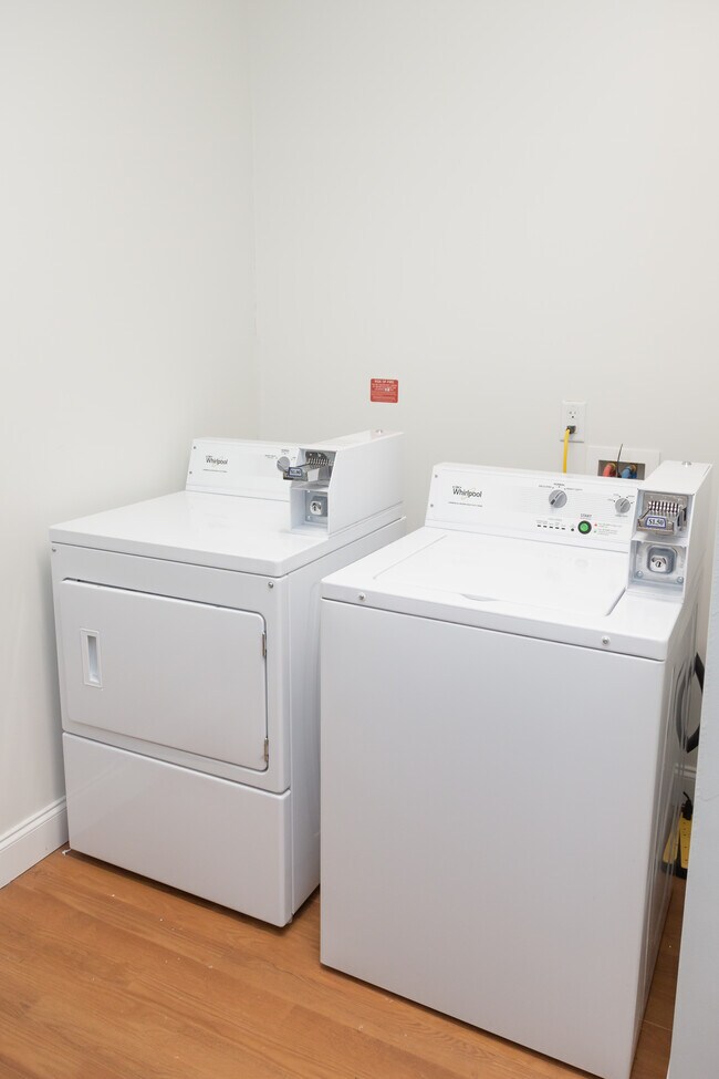 Laundry - 914 S Fifth St