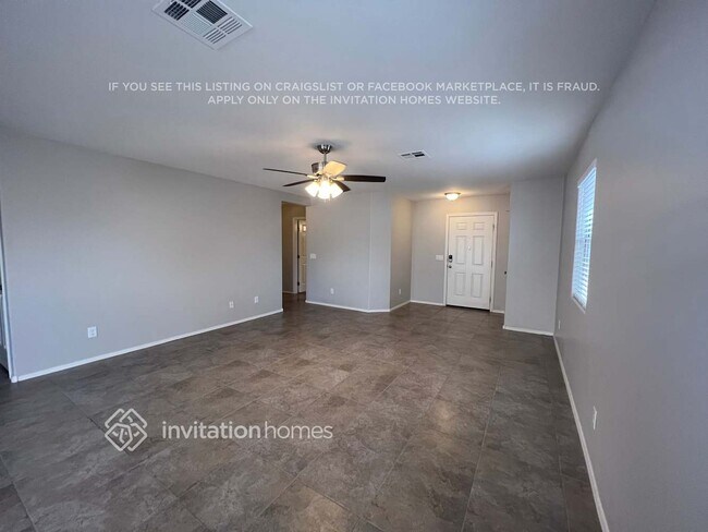 Building Photo - 2114 E Caspian Way