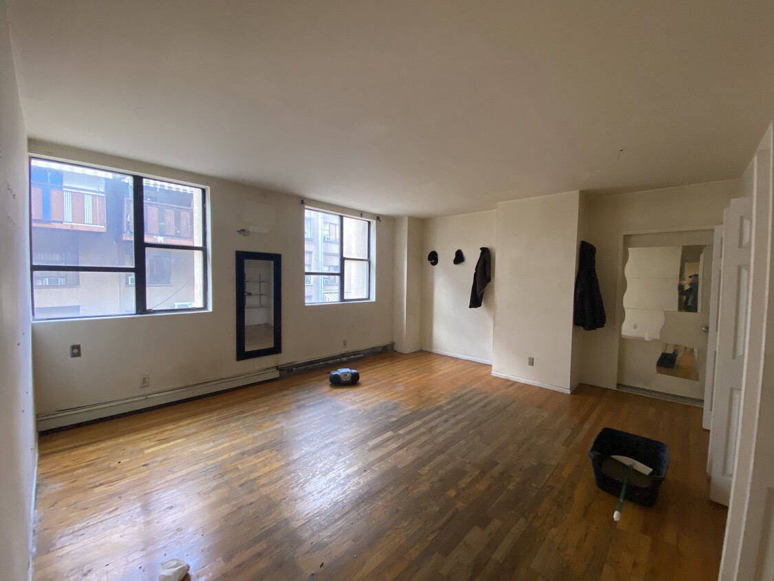 Primary Photo - 274 Willoughby Ave