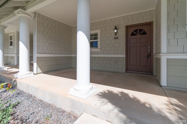 Building Photo - CENTRAL AC 3BR 2.5BA w/2-Car Garage & Backyard @ Spinnaker, Ewa Beach!