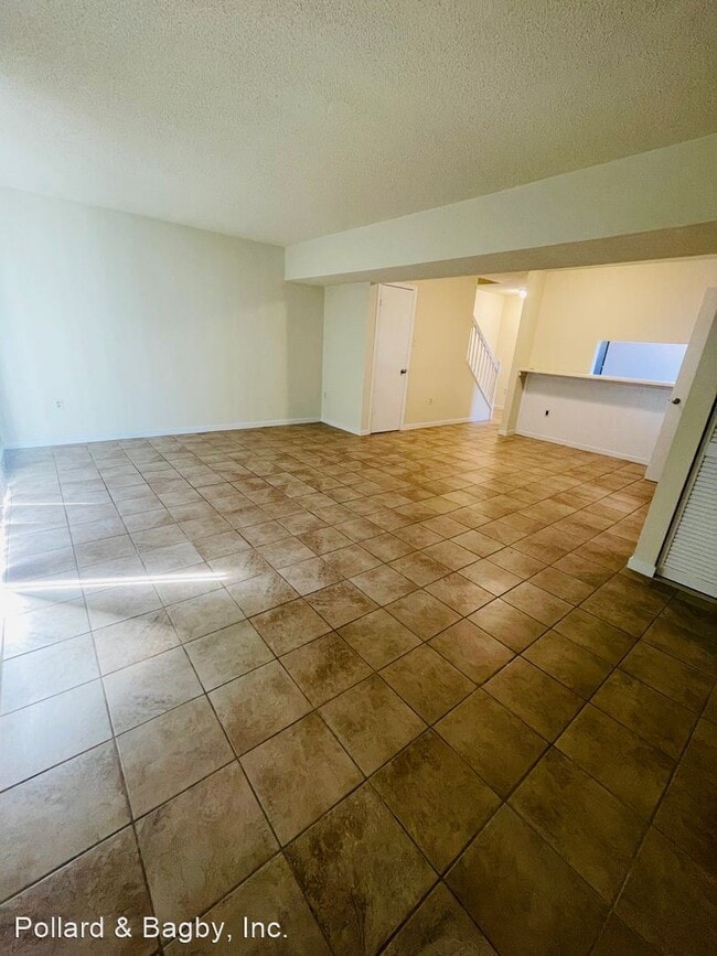 Building Photo - 3 br, 1.5 bath House - 3820 Beechtree Court