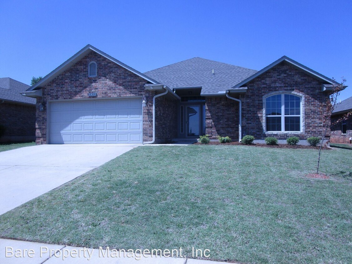3 br, 2 bath House 1413 SE 13th Street House Rental in Moore, OK