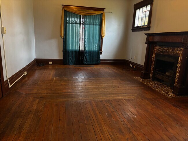 Foto del edificio - 229 N Washington Ave