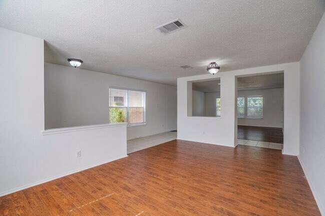 Foto del edificio - 2602 Stapleford Dr