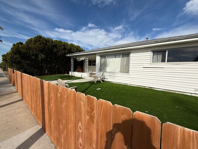 Foto del edificio - 5528-5530 Dorothy Drive