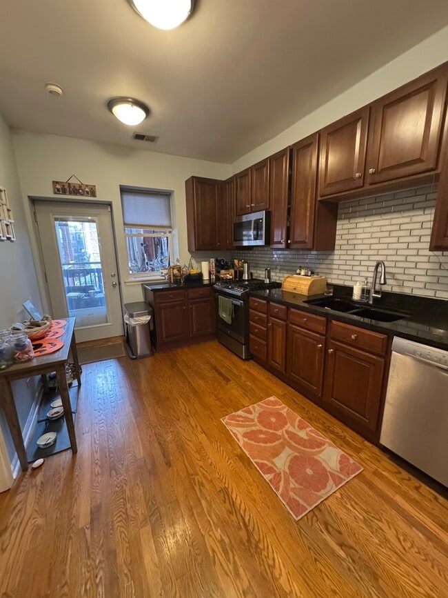 Foto del edificio - 4736 N Magnolia Ave