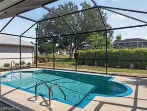 Building Photo - 9750 Sassafras Ct