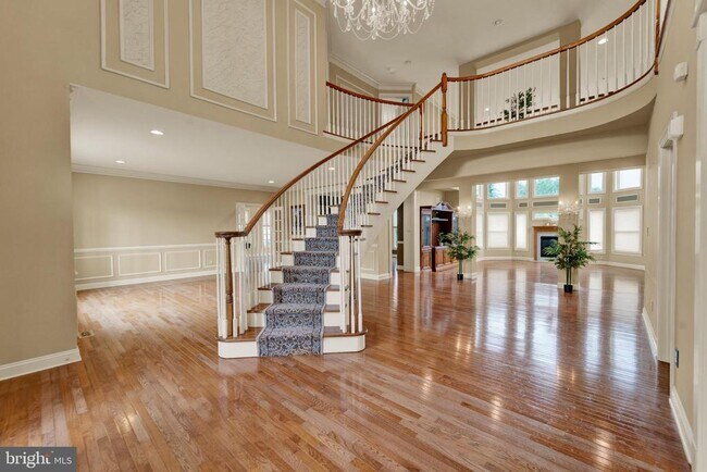 Foto del edificio - 19 Meadowlark Dr