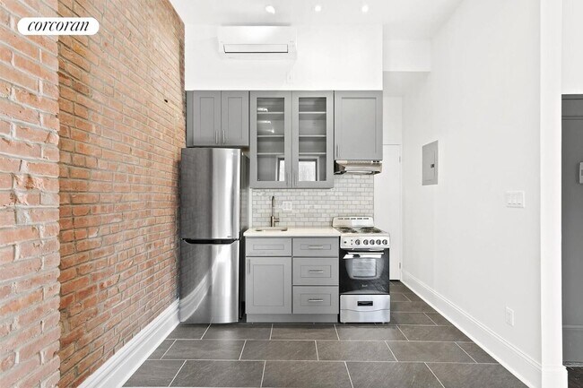Foto del edificio - 263 W 131st St
