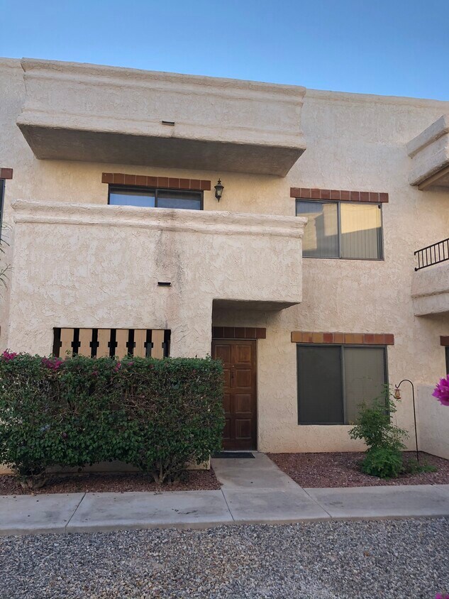 Front of unit - 1024 Barcelona Loop