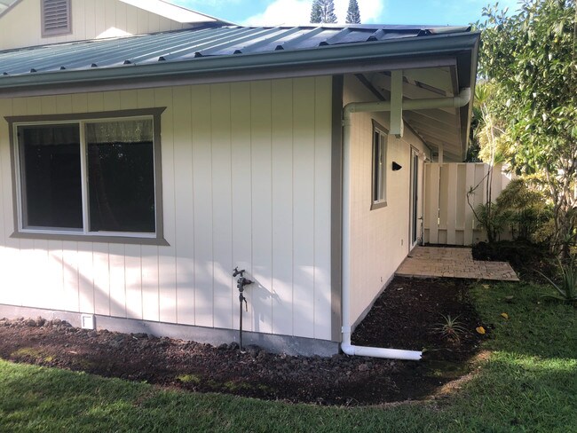 Building Photo - 15-2813-2813 Puhi St
